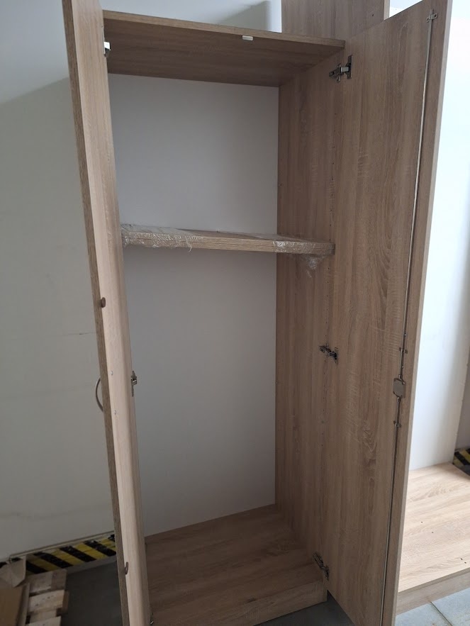 Skříň lamino v.210, š.77cm, hl.52cm - 9