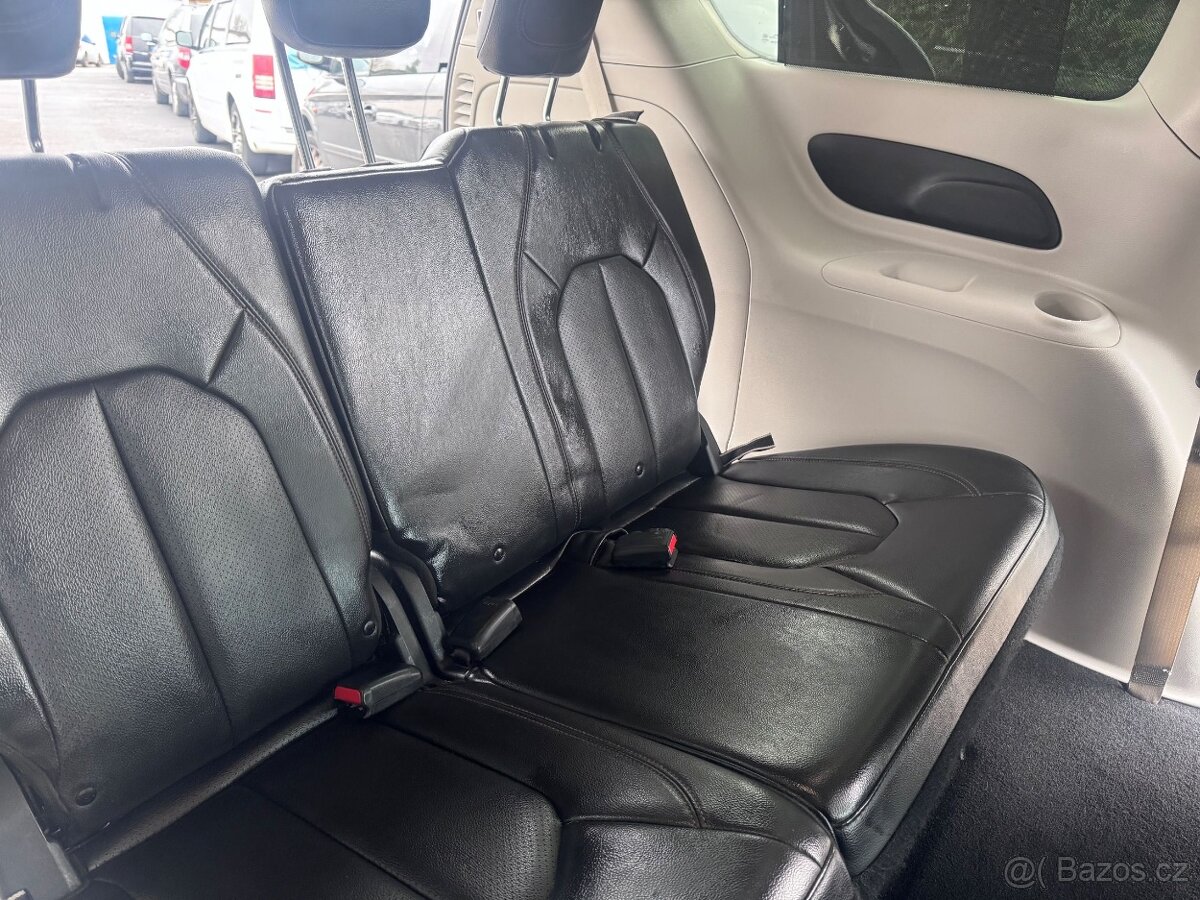Chrysler Pacifica 3,6 Pentastar RU L Kůže 2019 DPH - 9