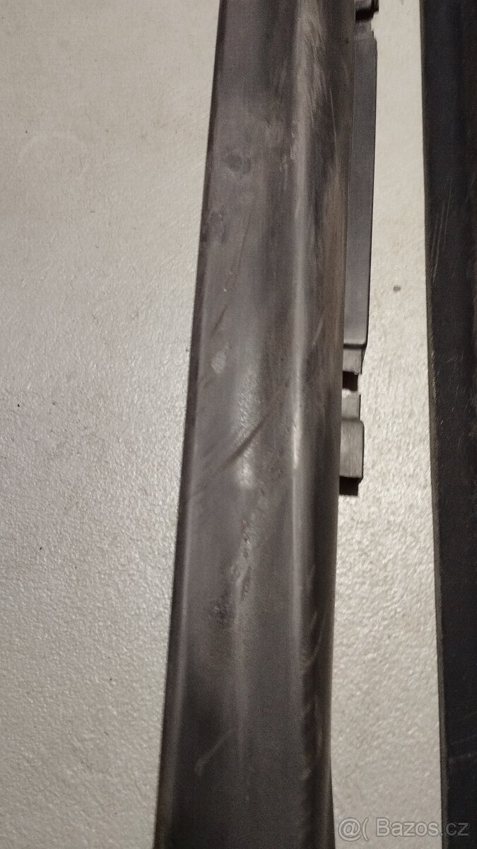 Plastové prahy BMW E30 - 9