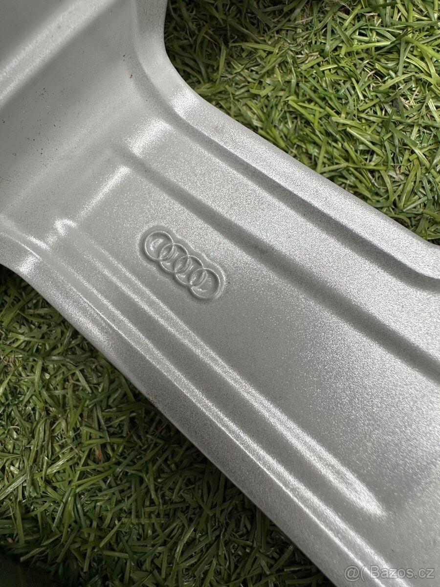 Nová sada Audi Q2 - ORIGINÁL- R18 - 9