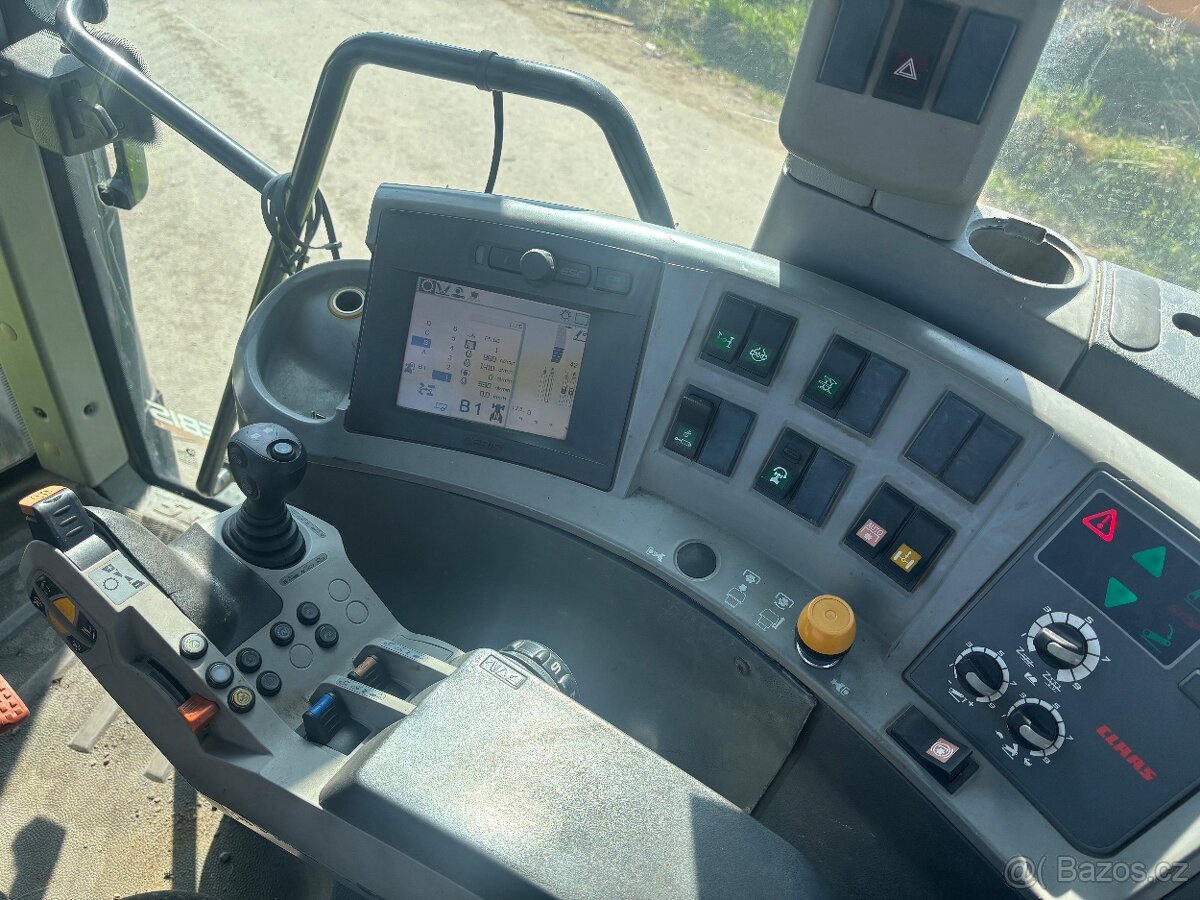 Class axion 820 - 9
