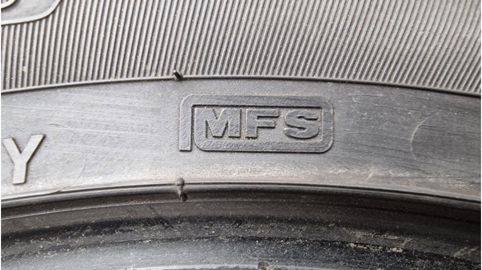 Letní pneu 275/40/19 Dunlop Run Flat - 9