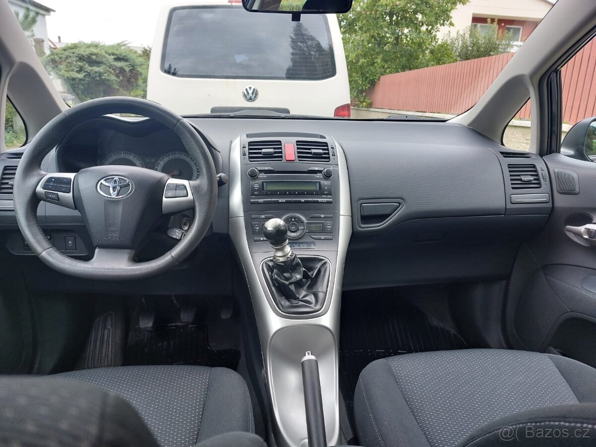 Inzerát Toyota Auris benzin 1,6 Valve Matic 97kW - 9