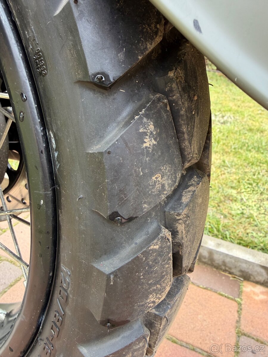 Royal Enfield Classic 350 - 9