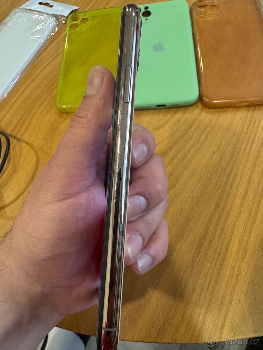 i phone 11 Pro Max 64 gb - 9