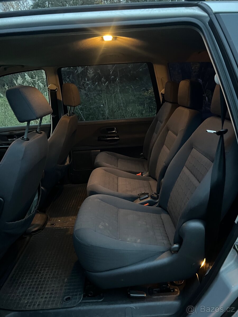 Seat Alhambra LPG 2.0i 85kw, 7 míst - 9