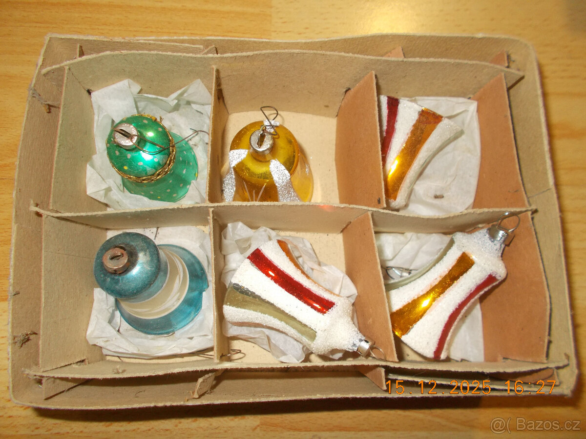 Prodej vánočních ozdob. - 9