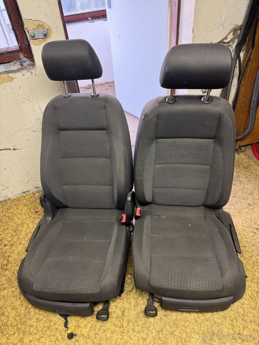 Sedačky VW Touran - 9