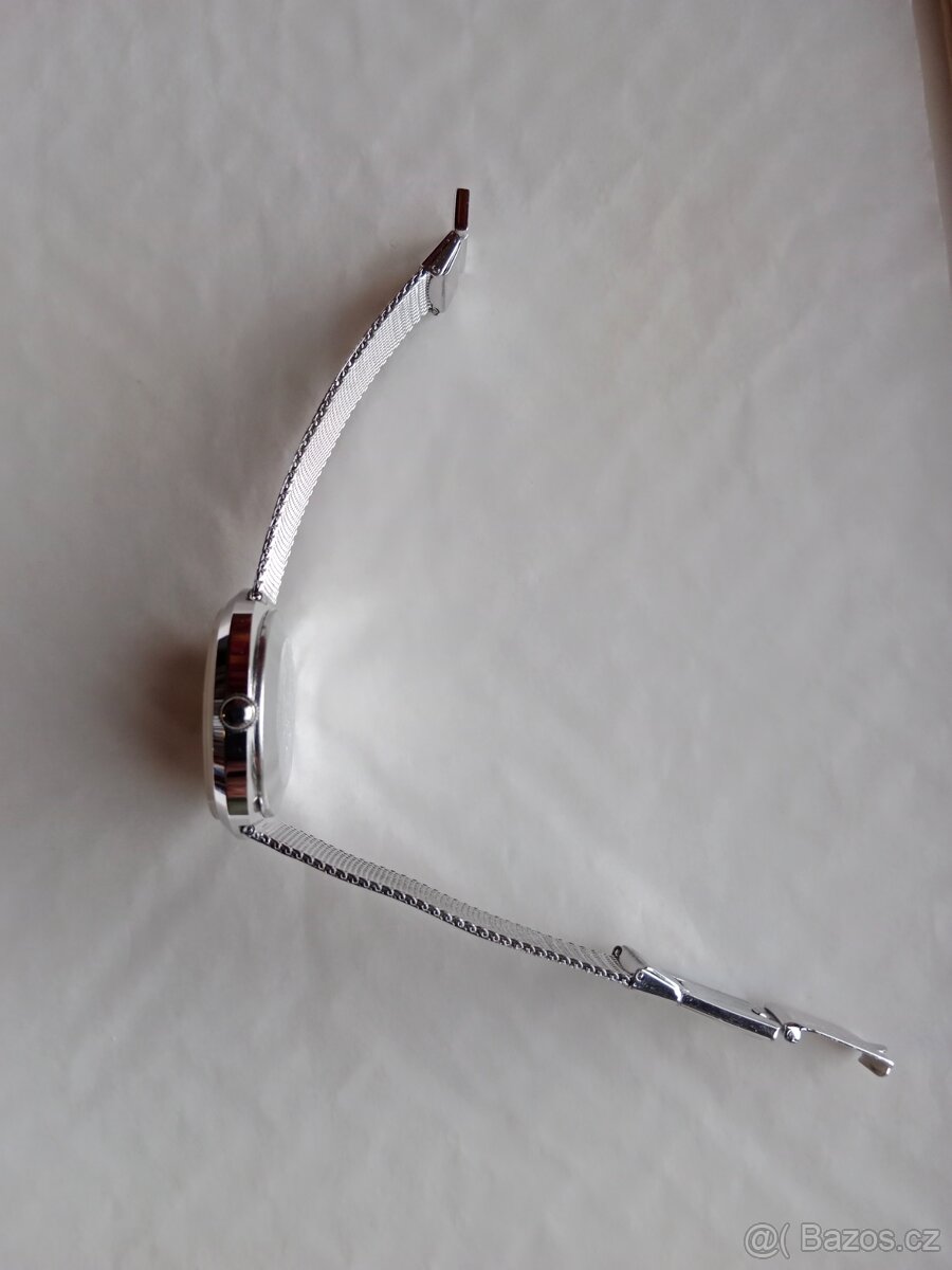 Krásné funkční postříbřené hodinky Zentra - 9