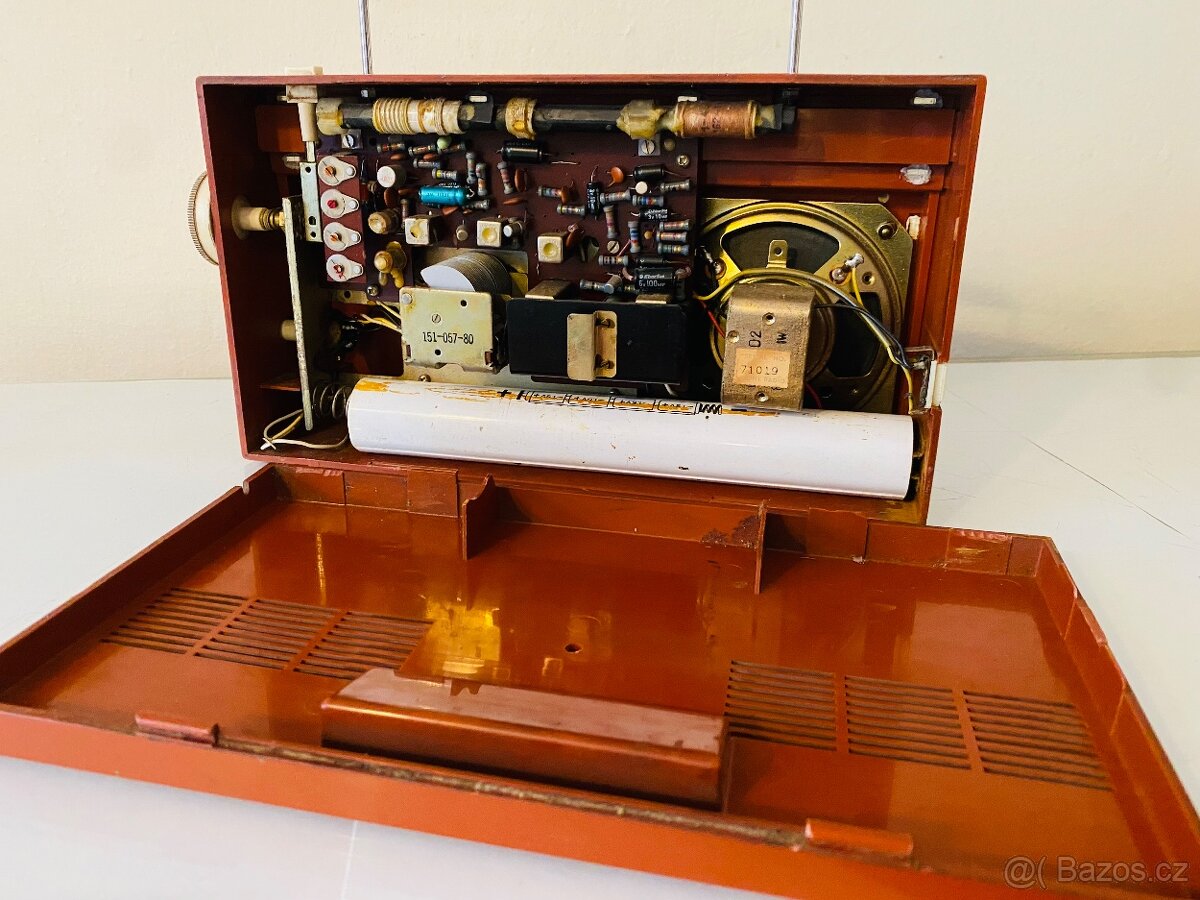 Radio Sony TR -732, rok 1963 - 9