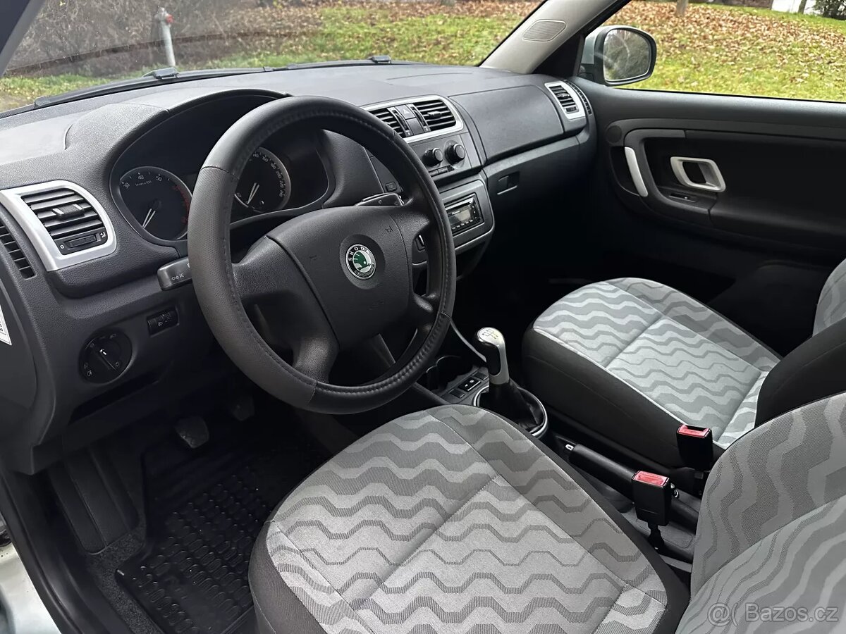 Škoda Fabia II 1.2 12V 44kW Klima ALU R16 1. majitel 2009 - 9