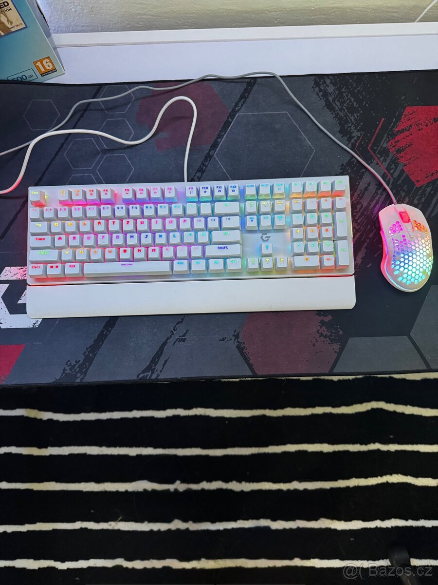 🎮 Kompletní herní setup - 9