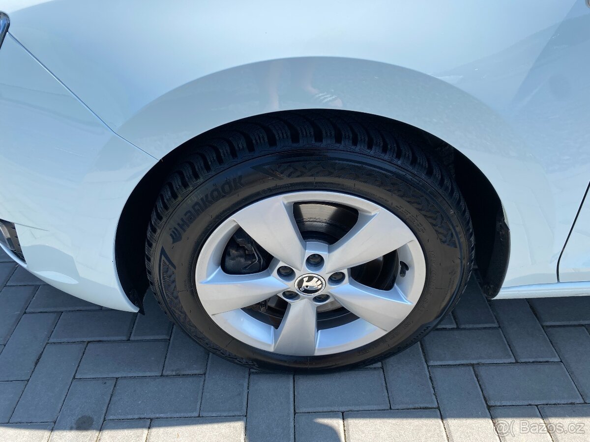 Škoda Rapid, 1.2 TSI 77kW -1xMAJ.-XENON-ALU - 9