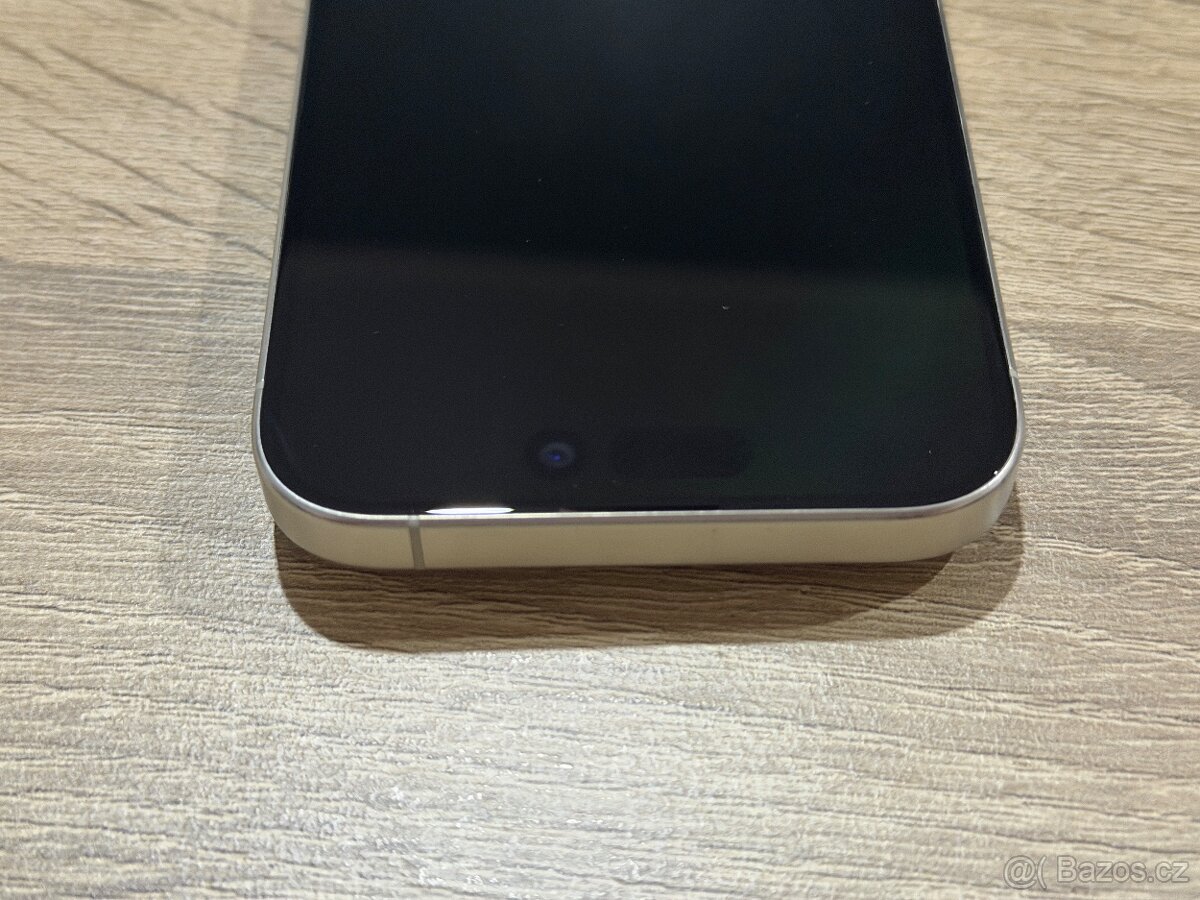 iPhone 15 Pro 128 GB bílý titan v záruční době - 9