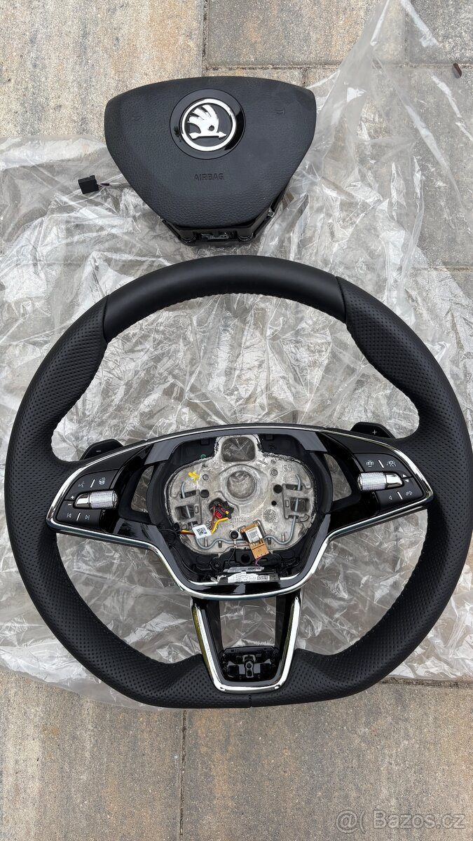 Tříramenny vyhřívaný sportovní volant - 9