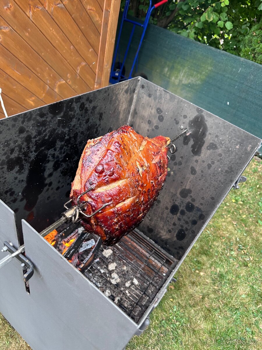 Gril na kýtu a kuřata - 9