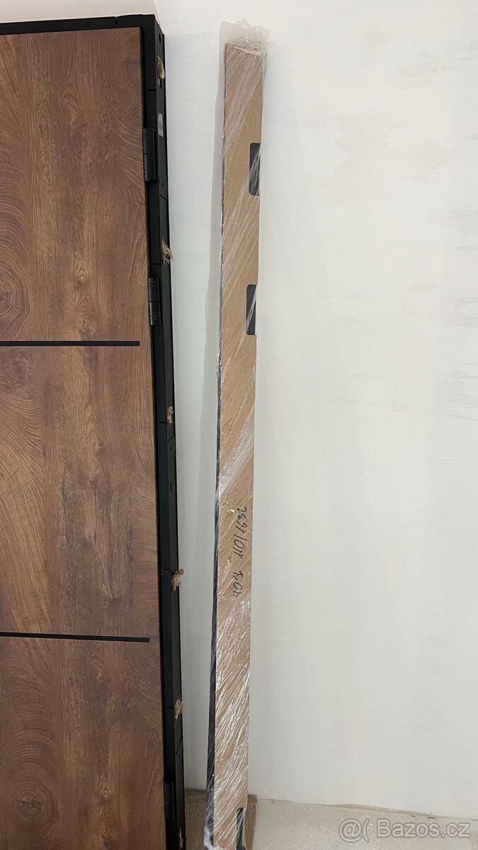 Bytové vstupní dveře 80 P - 9