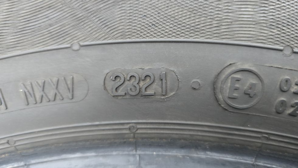 Zimní pneumatiky 215/60/16 Continental - 9