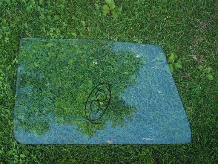 SKLO OKNO PŘEDNÍ ZADNÍ BOČNÍ ŠKODA WARTBURG TATRA OCTAVIA - 9