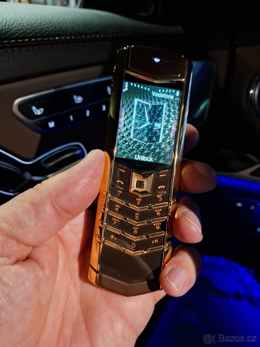 prodám telefon Vertu Signature - 9