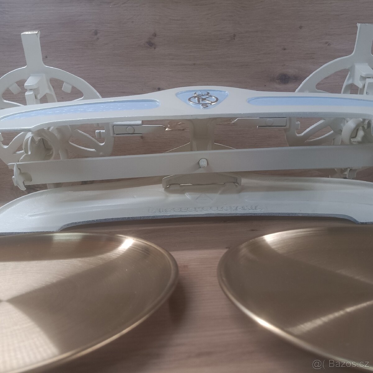 Staré kuchyňské váhy krémové - 9