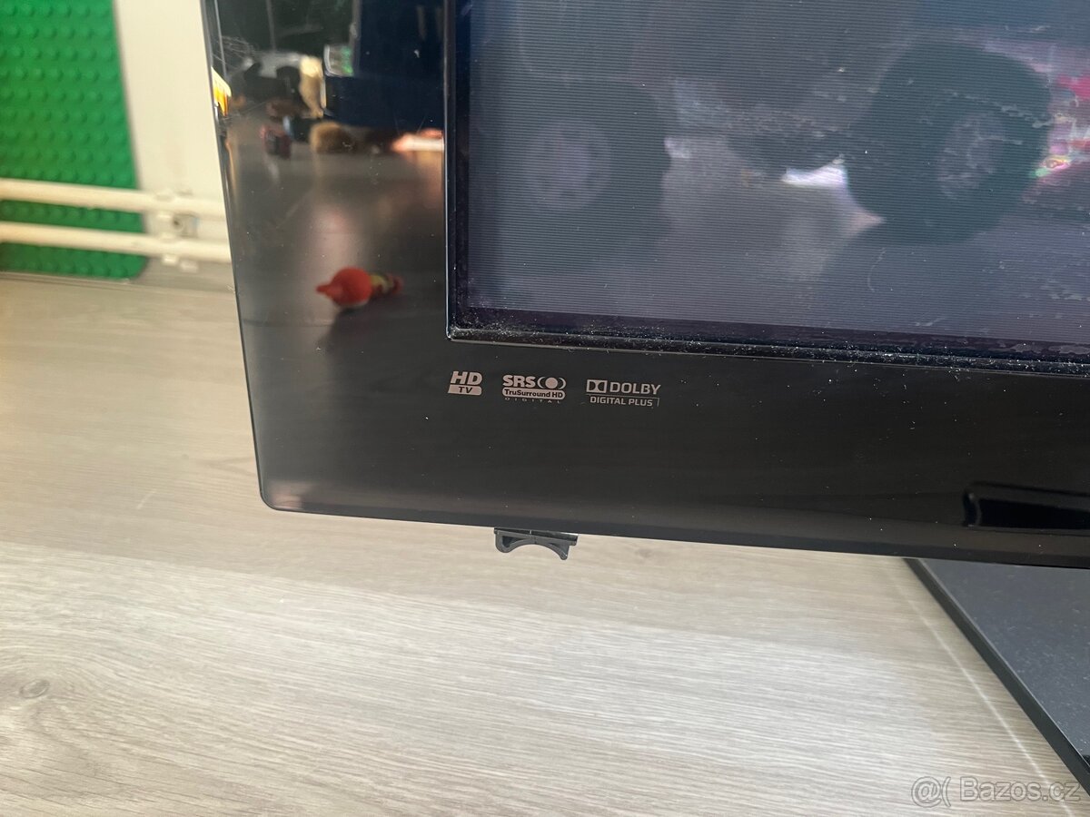 Velika tv Samsung - 9