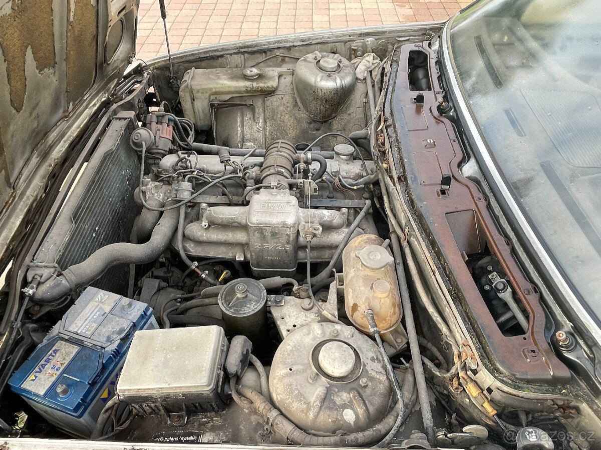 BMW 728 i E23 automat na díly cele auto - 9