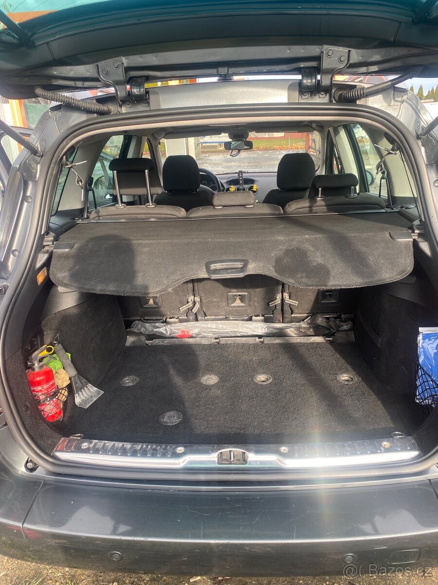 Peugeot 308SW 1,6HDI - 9