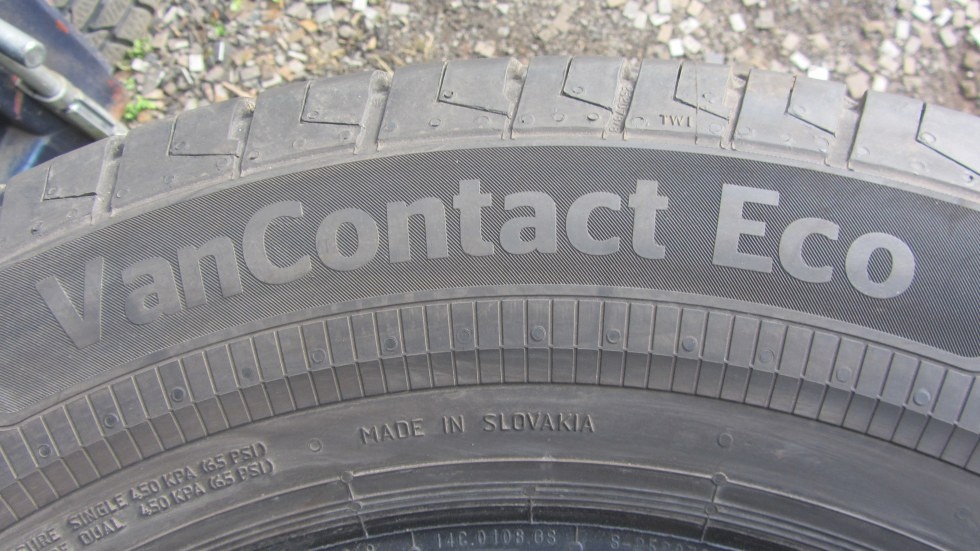 Letní pneumatiky 215/65/15c Continental - 9