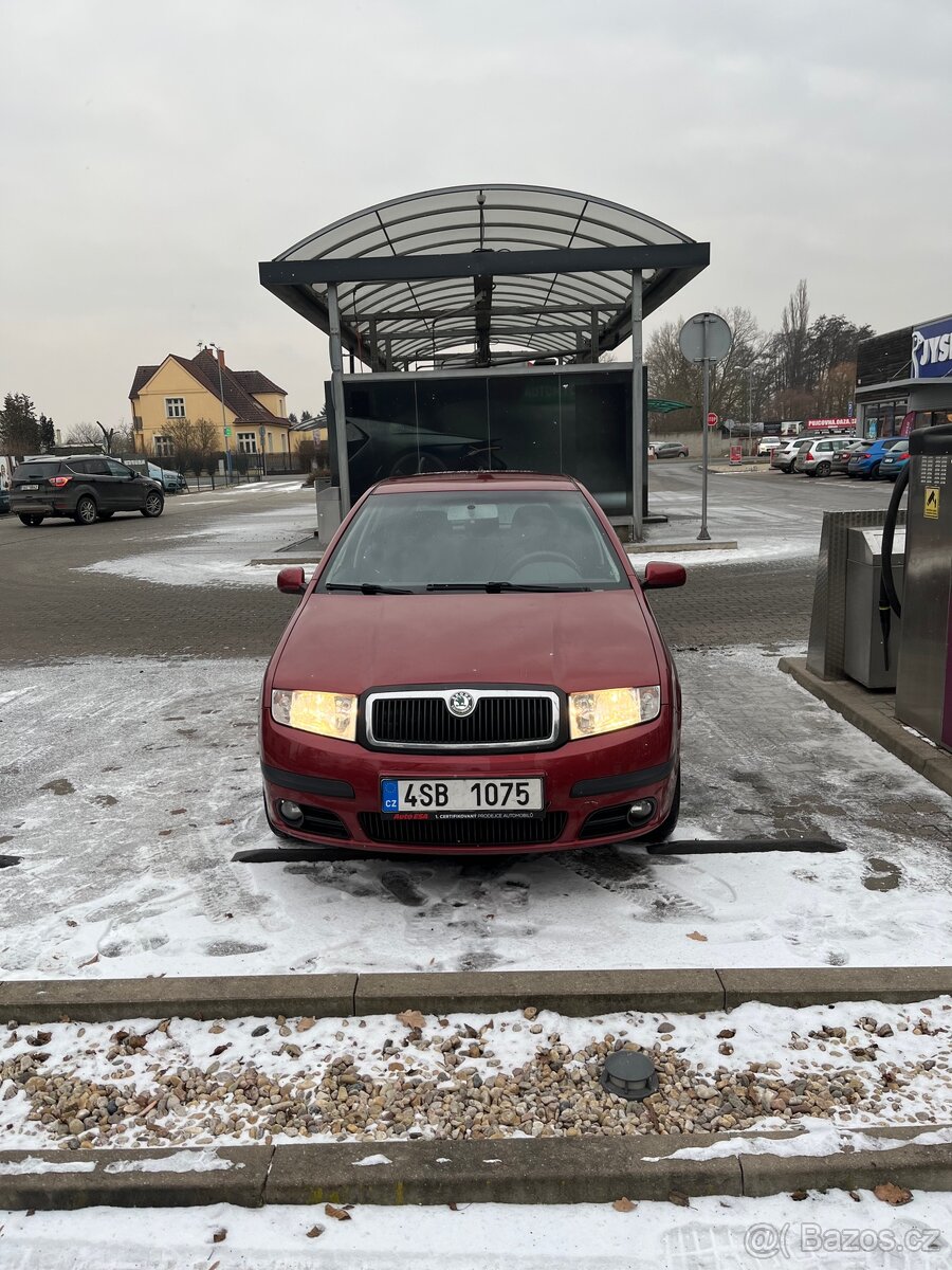 Škoda Fabia 1.2 benzín, r. 2006, olej měněn, sednout a jet. - 9
