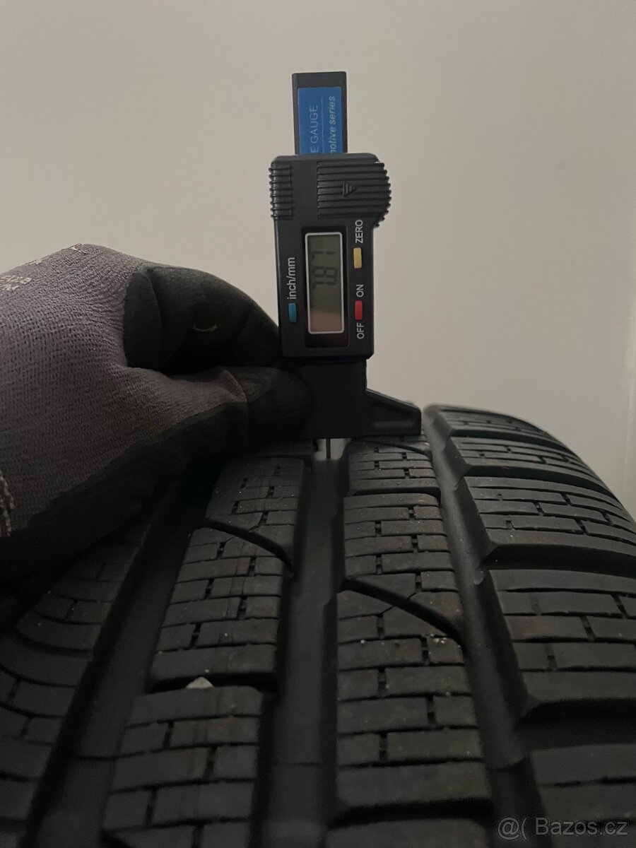 Orig zimni alu VW Tiguan II Sebring r18 + Pirelli 235/55r18 - 9