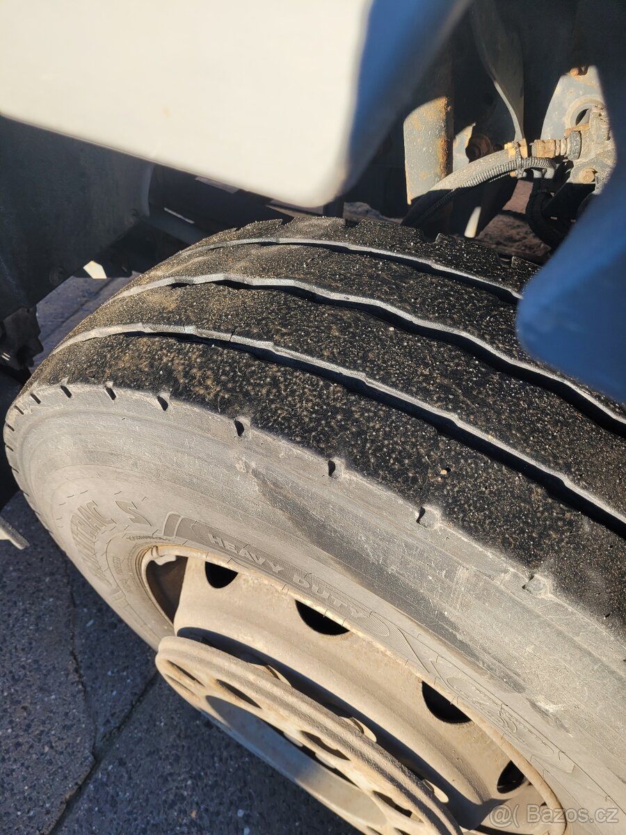 Mercedes Benz axor - 9