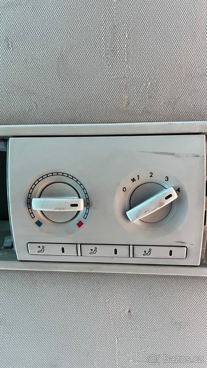 STROPNÍ LAMPIČKY A MŘÍŽKY - VW CARAVELLE, Transporter - 9