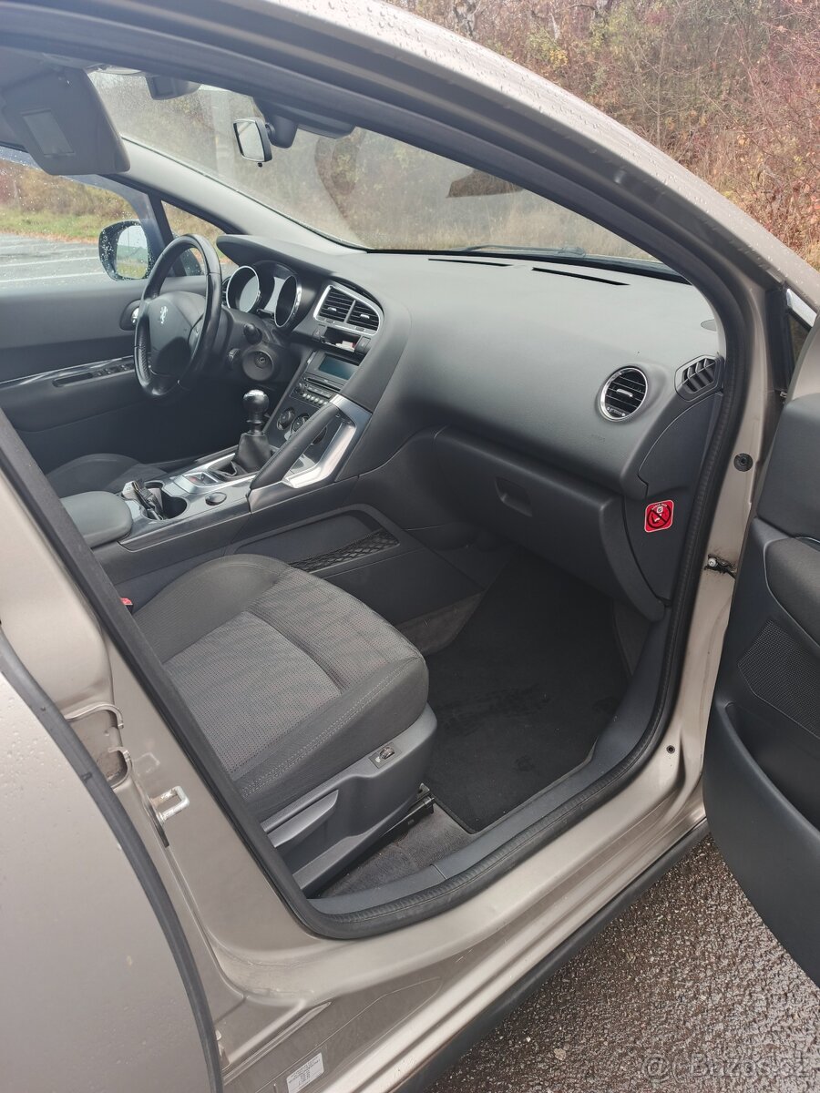 Peugeot 3008 1,6HDi rok 2009 - 9
