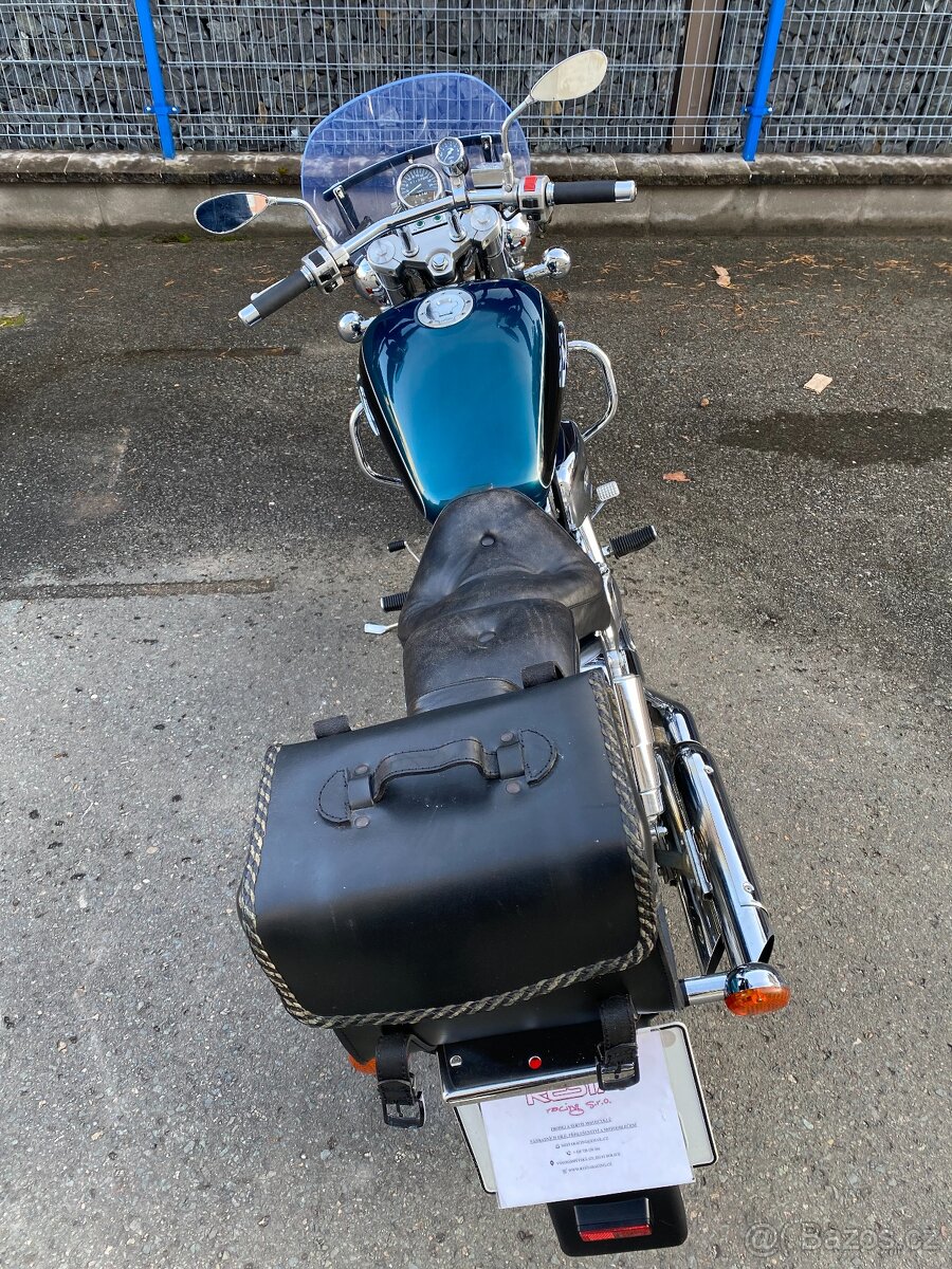 Suzuki VZ 800 Marauder - 9