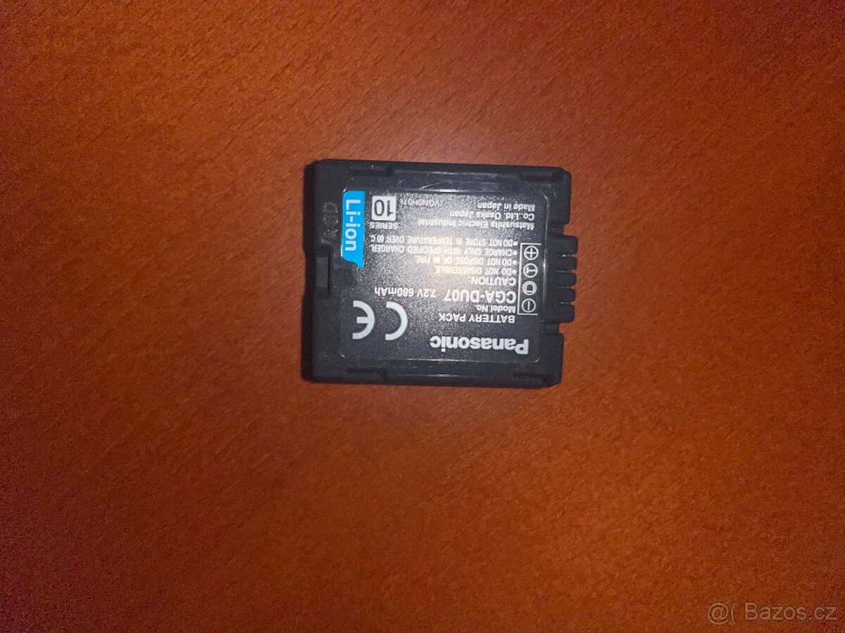 CANON UC 100, 8 mm Video Camcorder - 9