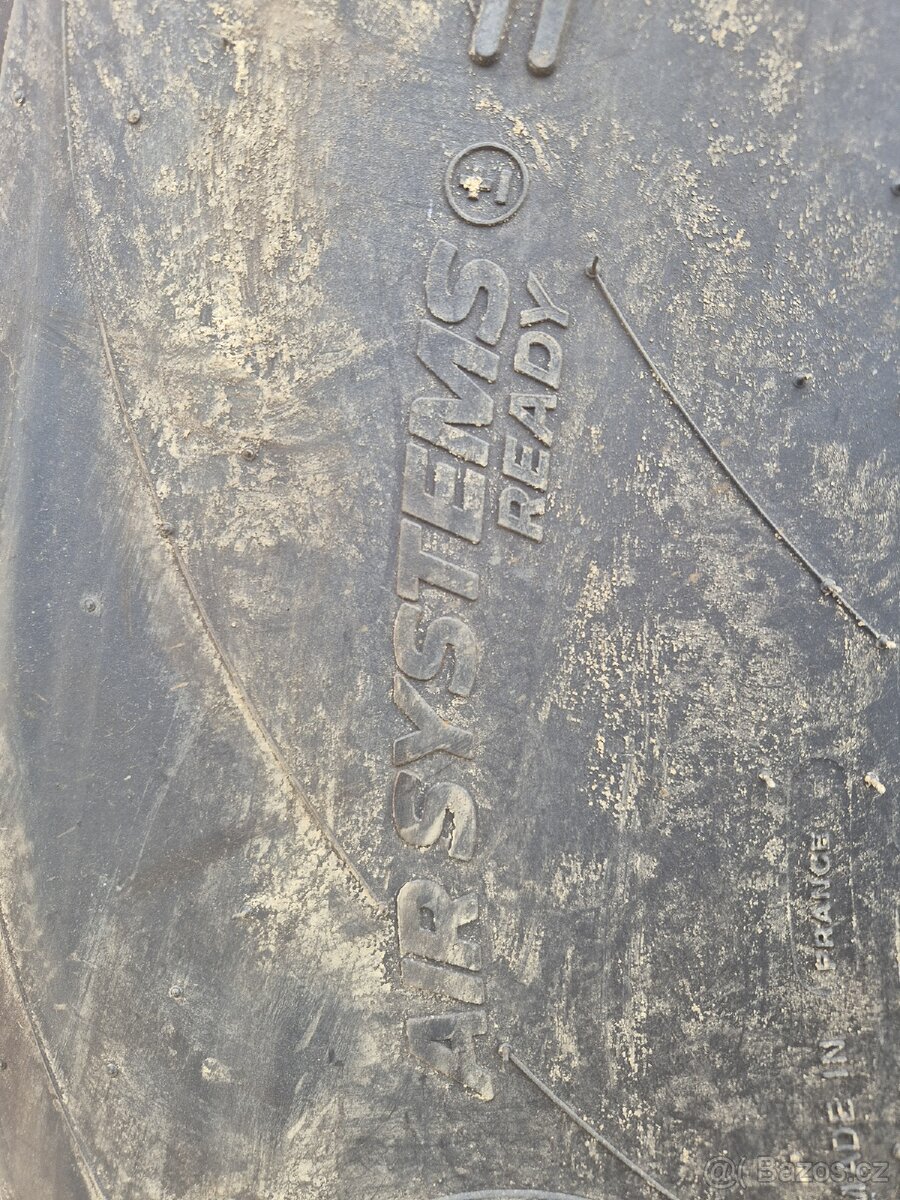 600/70 R30 168D/165E Michelin Axiobib 2 - 9