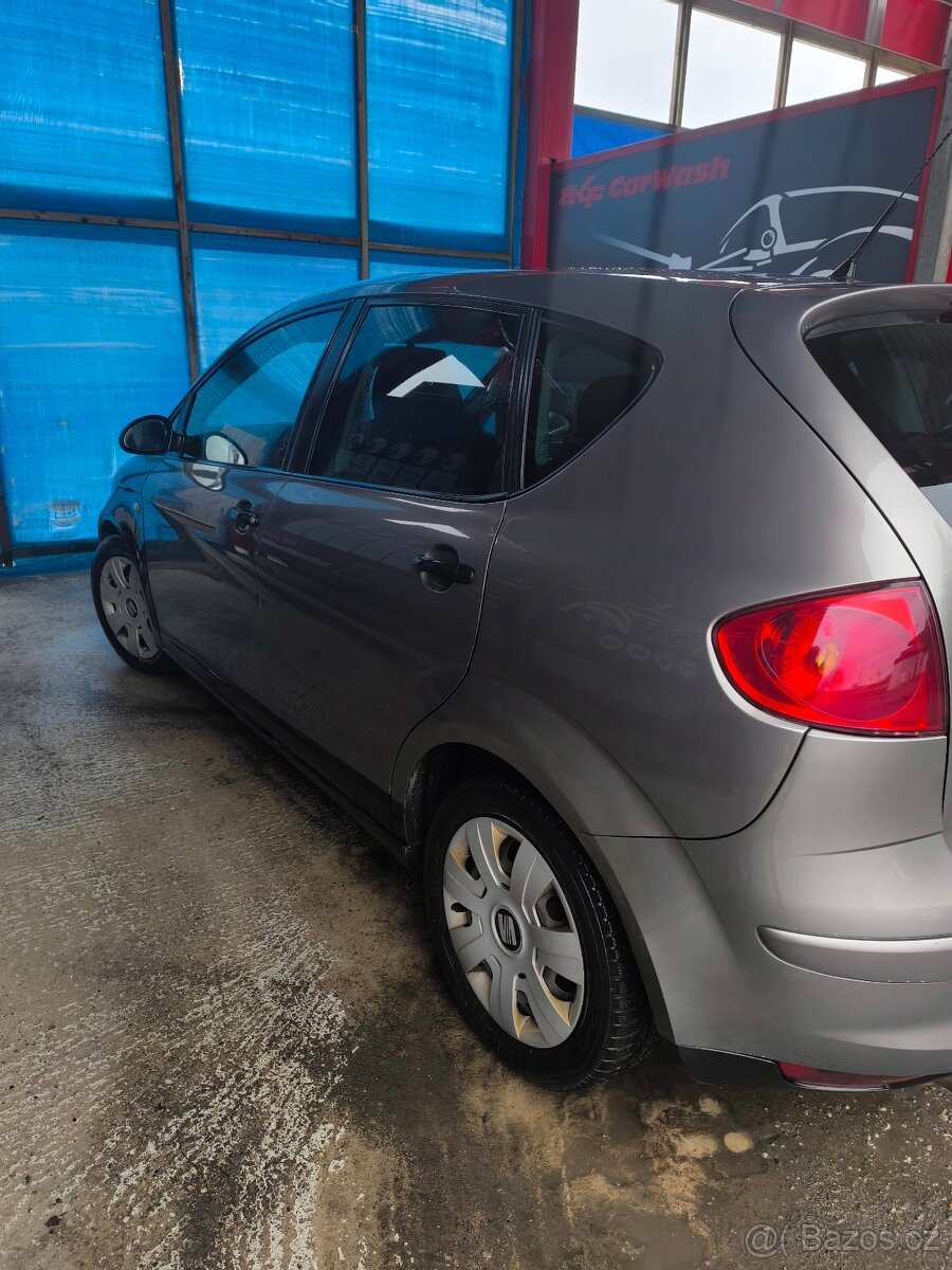 Seat Altea nafta 77 kW rok 2005/12 - 9