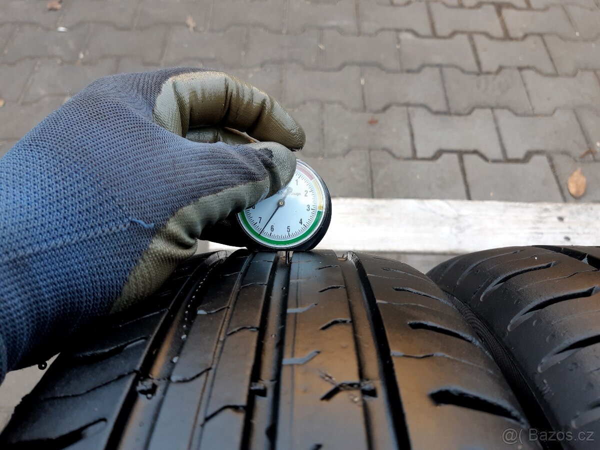 165/60/15 letní pneu continental - 9