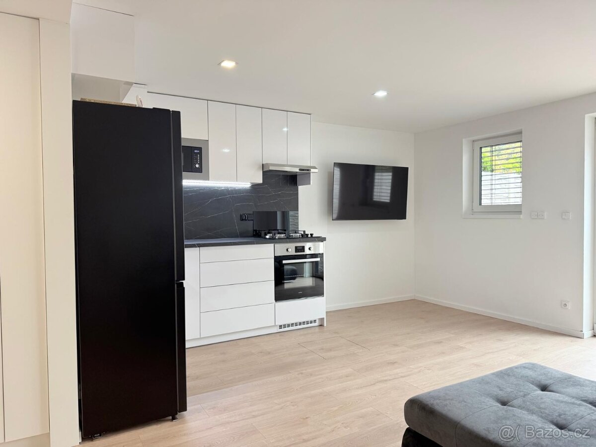 Pronájem nového bytu 1+kk 35m2 v Pohořelicích - 9