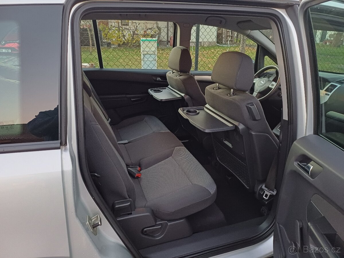 LPG ... 7 místné..Benzínová Opel Zafira 1.8 ... - 9