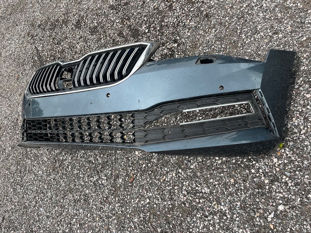 Škoda Superb 3 facelift nárazník - 9