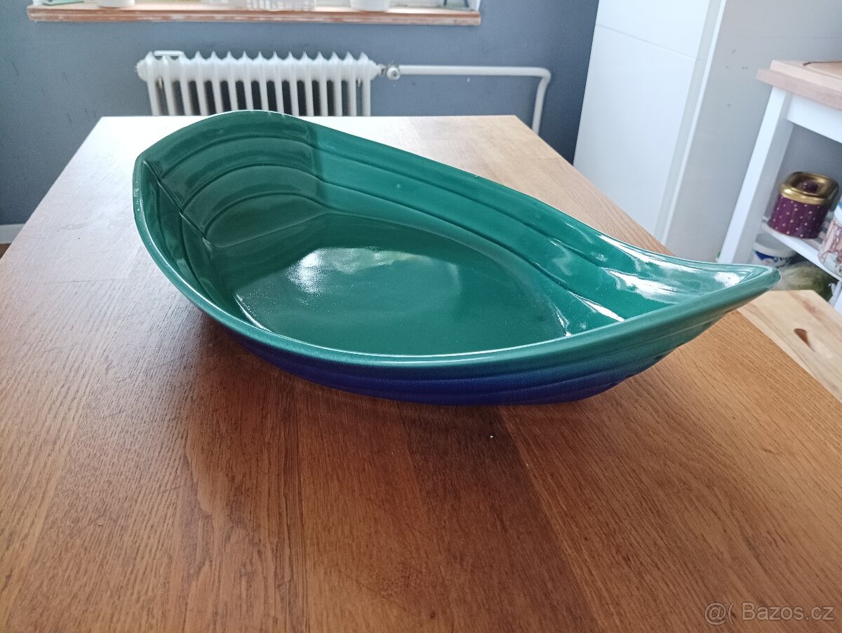 MODERNÍ KAMENINOVÁ MÍSA VE TVARU LODI APOLIA BRETAGNE - 9