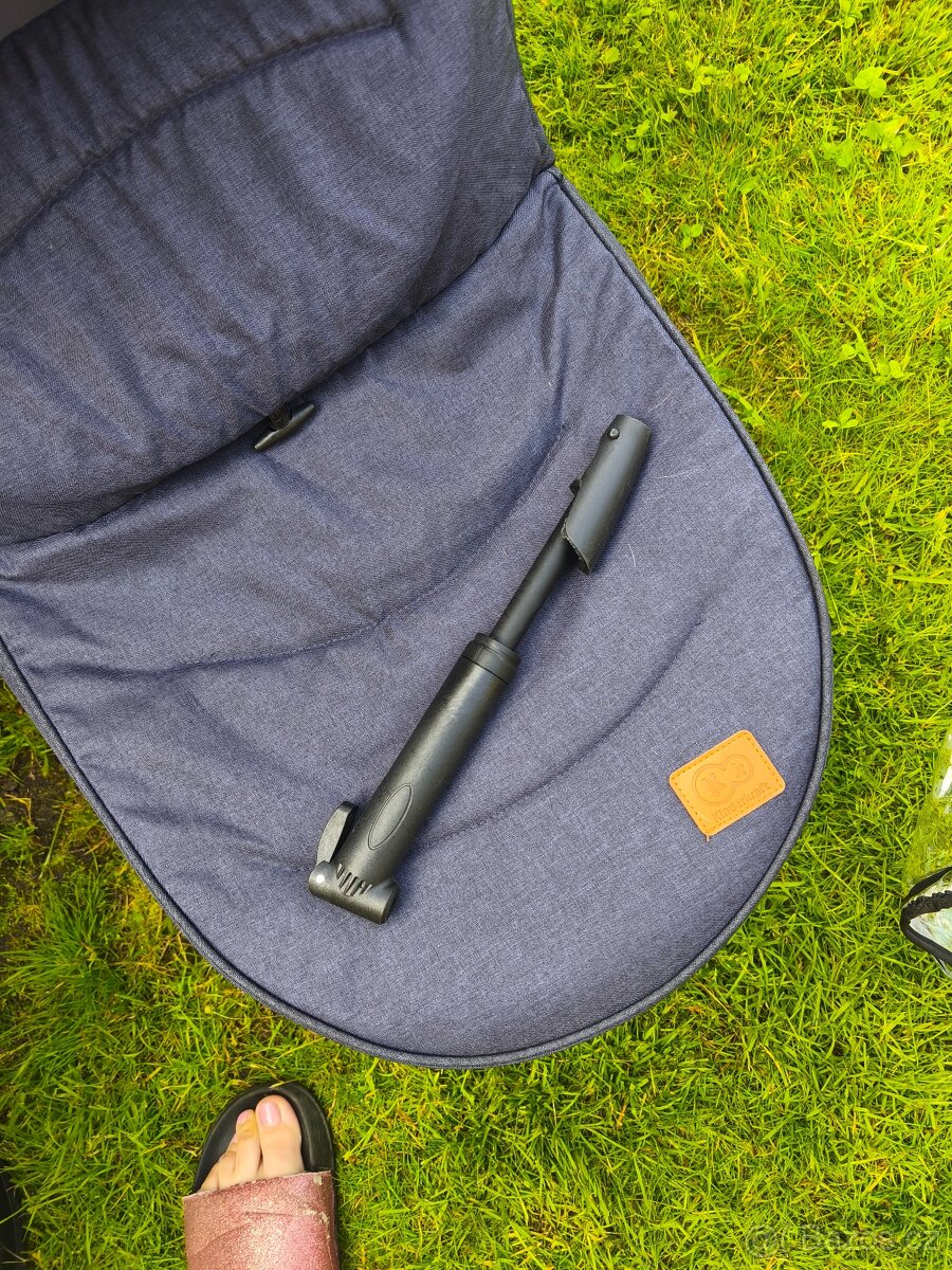 Prodám kočárek Kinderkraft trojkombinaci. - 9