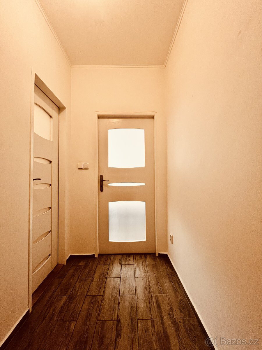 Pronájem bytu 1+1, Garážní, Moravská Ostrava, 8900 Kč/měs, 4 - 9