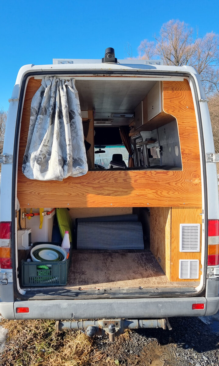 obytne auto MB Sprinter - 9