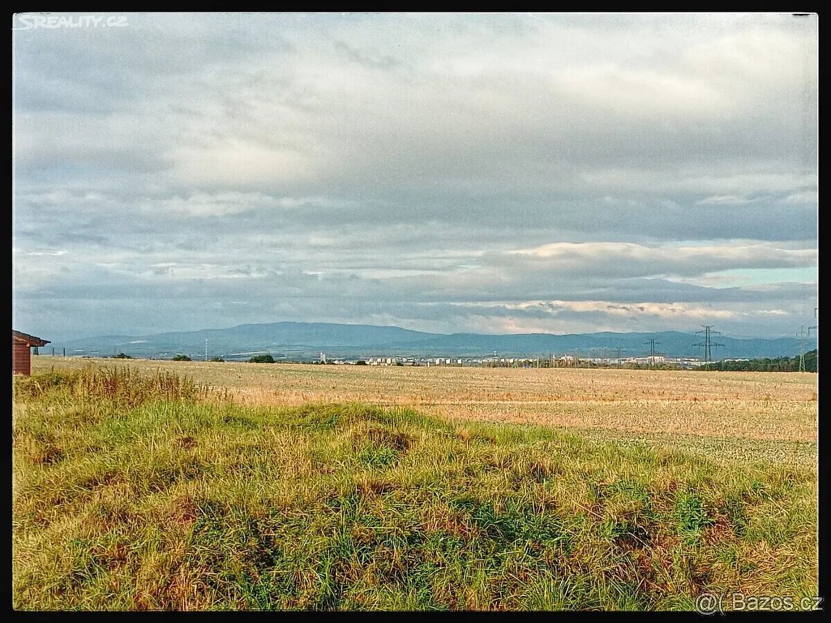 Prodej stavebního pozemku 913 m² Libníč - 9