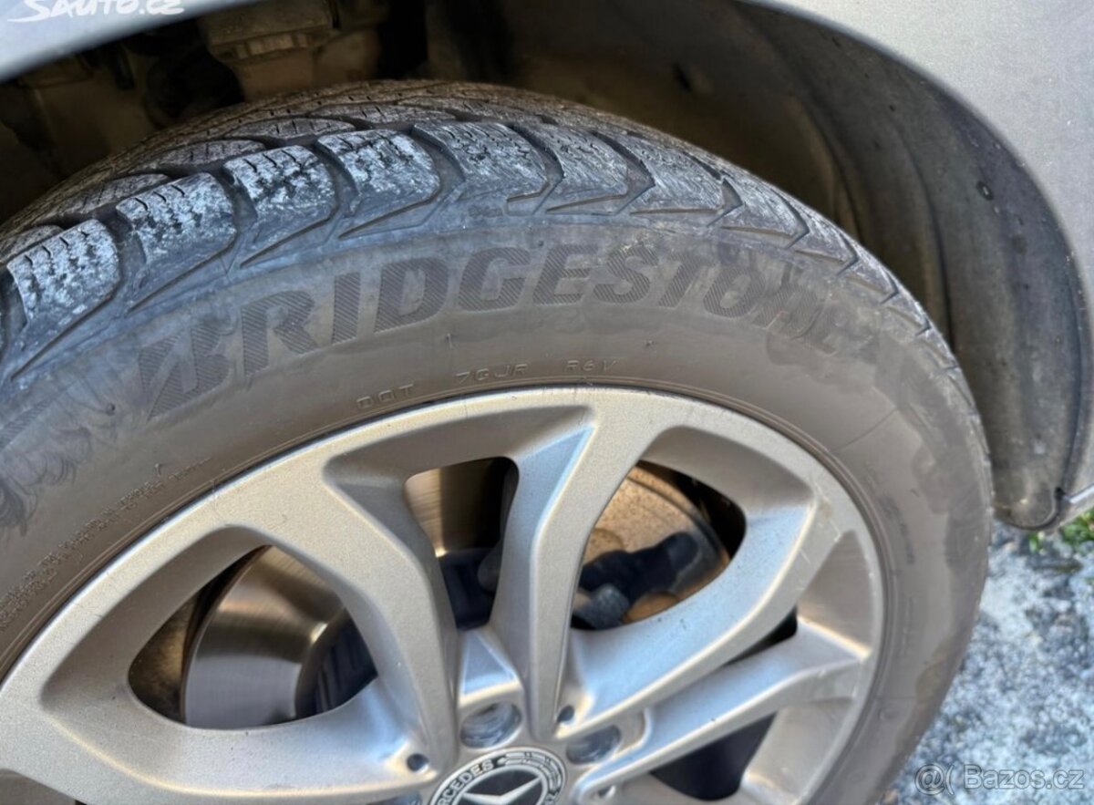 Mercedes Benz C220 - 9