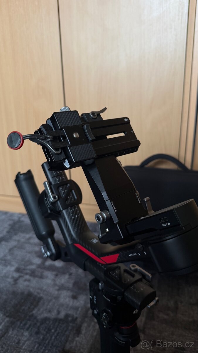 DJI Ronin RS 4 Pro - top stav - 9