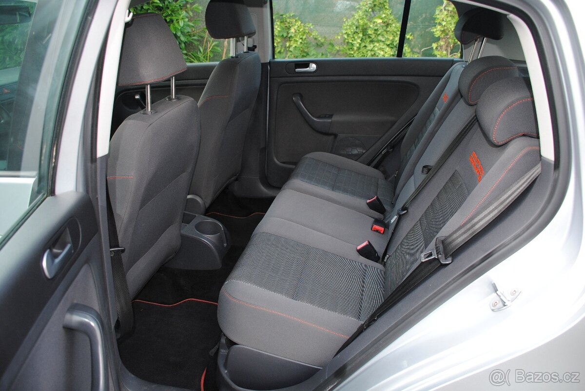 VW GOLF PLUS 1.6MPi 75kW - naj. 100 000km - 9
